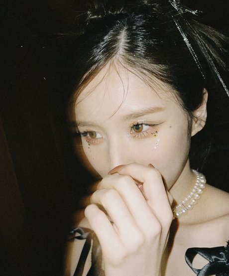 HeeJin model sex pics