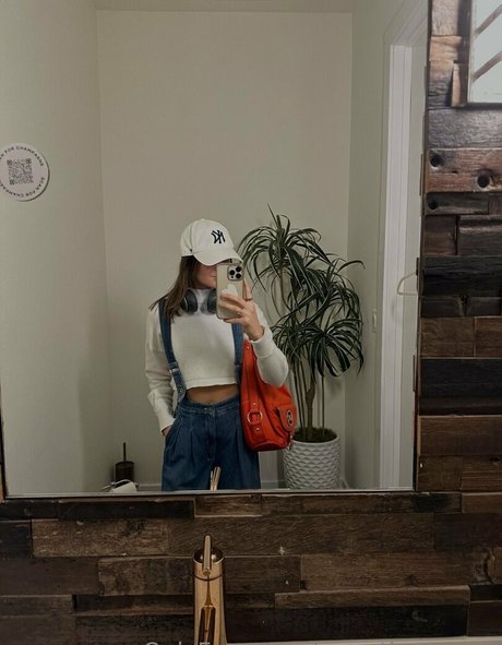 sweetbutsavvy star sexy img