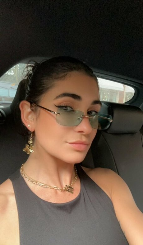 sweetbutsavvy sexy star photos