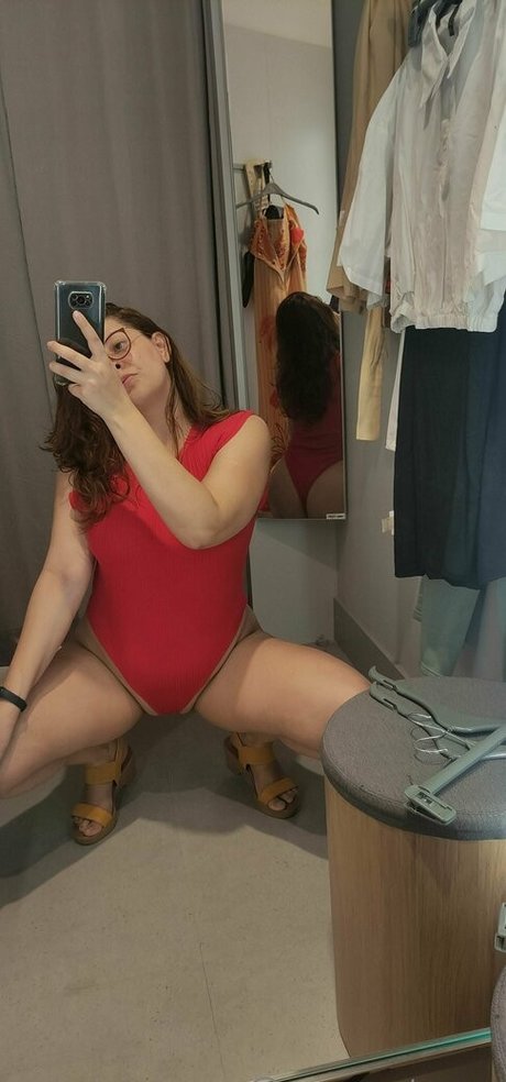 MomoTama star pornographic pic