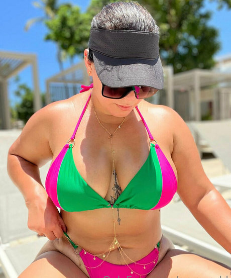 arysworld pretty pornstar img