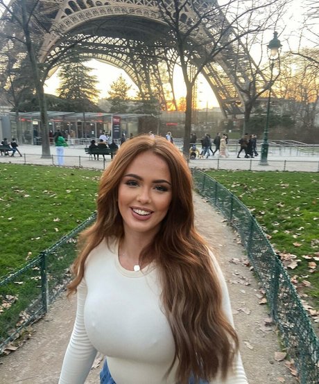 Neave Dare star pretty photo