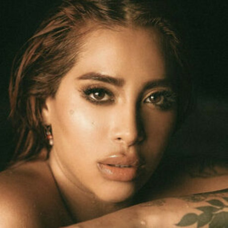 Kim Shantal nice pornstar picture