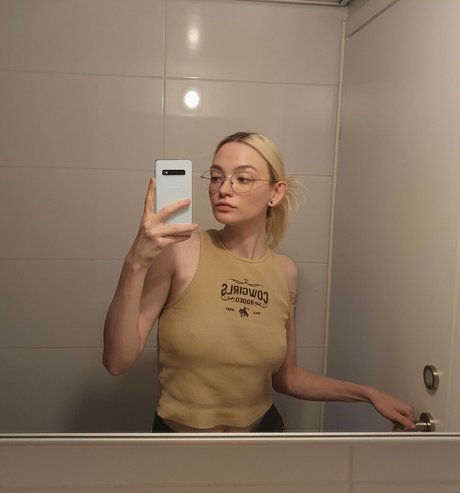 akchoriii nudes star img