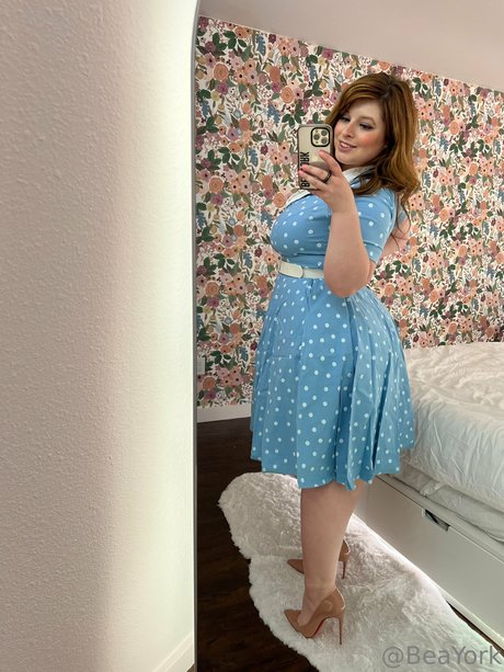 Bea York nudes pornstar pictures