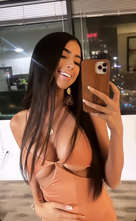 Ashley Gottfredson star sexy image