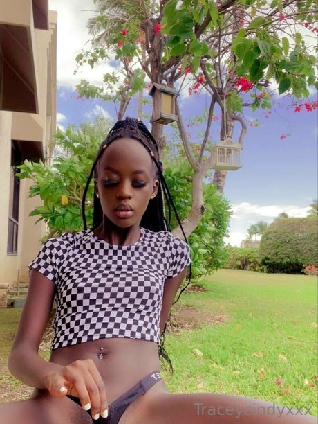 _Petite Doll_ model image