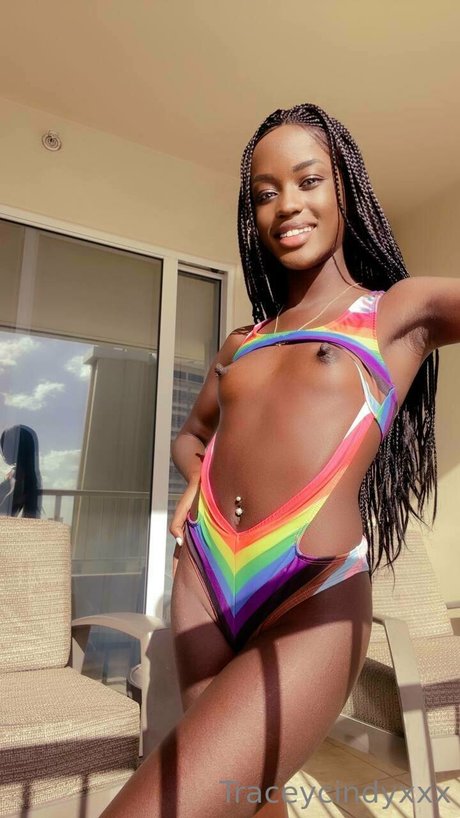 _Petite Doll_ exclusive star pictures