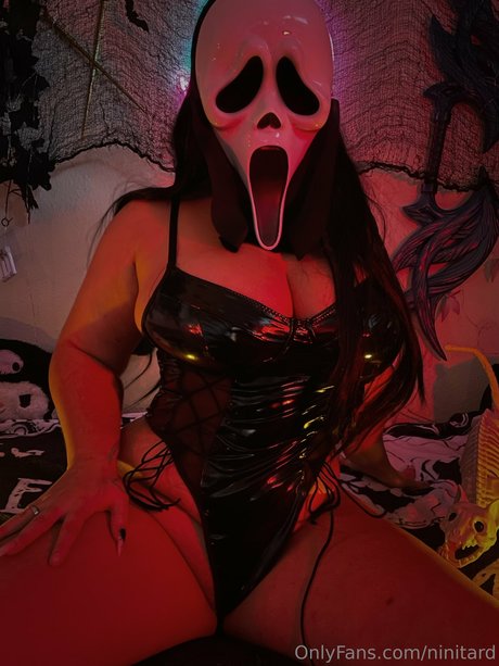 Niniitard_ nude actress pictures