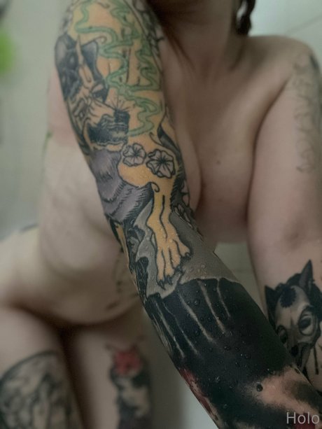 Holofox_ model exclusive images