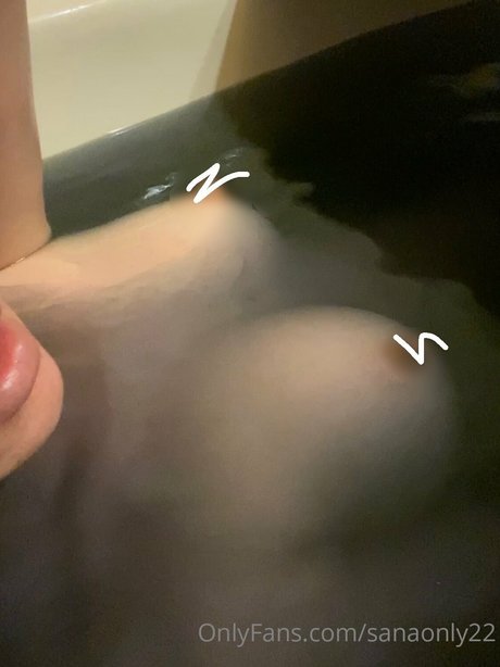 Emonchichi2 naked pornstar pictures