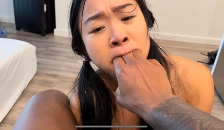 Tami Tran star nude photo