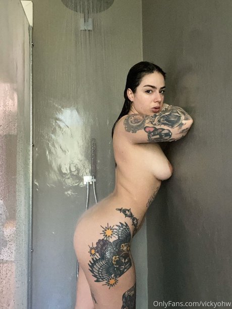 Ex Vicky Ohw model nudes pictures
