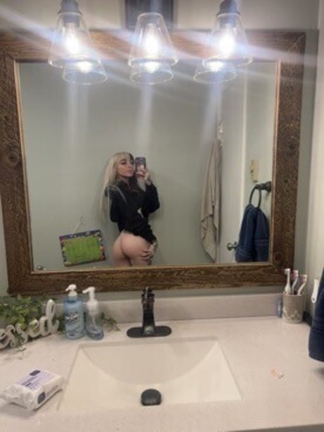 Cruella Morgan pornographic star pic