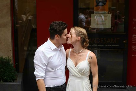 Hannah Klein sexy actress img