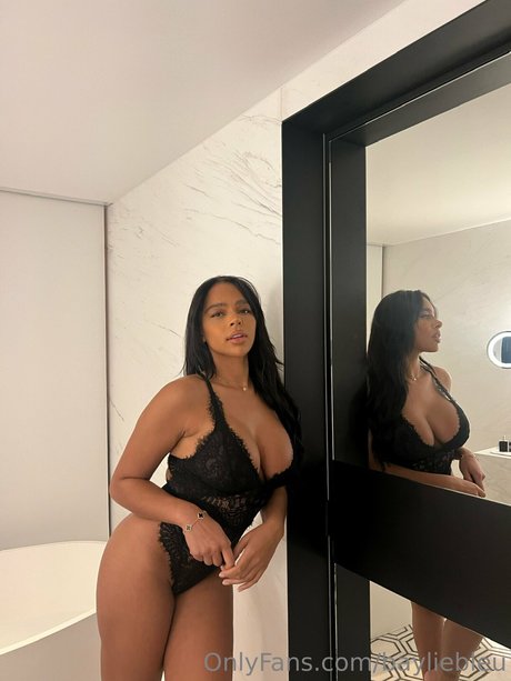 Bayliebleu pornstar nude image