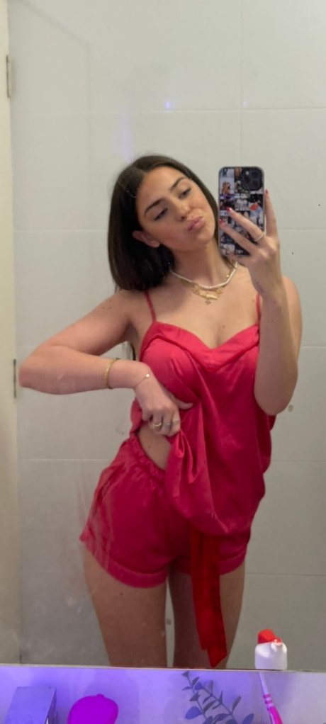 Alliyah nude star galleries