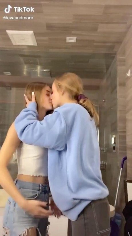 Anna Shumate model sex photos