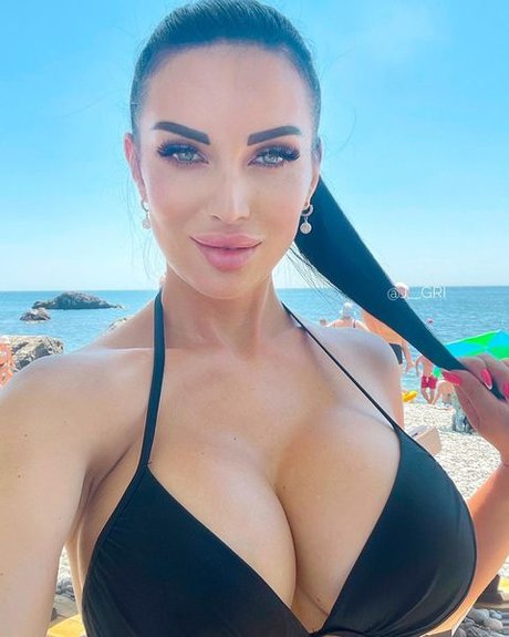 Evgeniya Donetsk hd pornstar pic