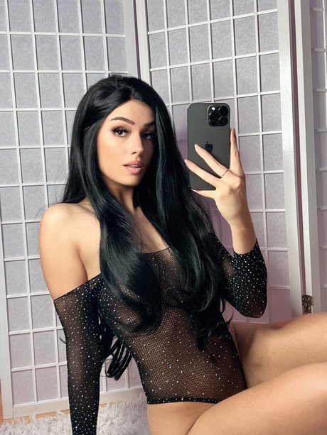 Mimisemaan model perfect photo