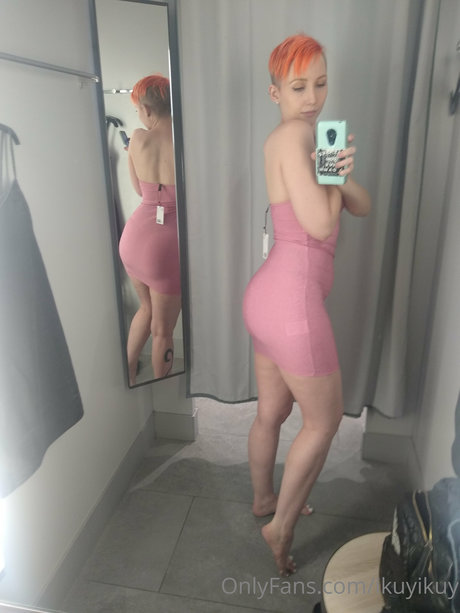 Ikuy Cosplayer model pretty img