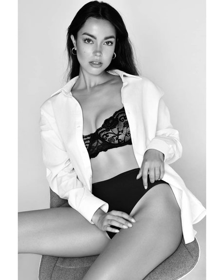 Sarah Lewis beautiful pornstar image