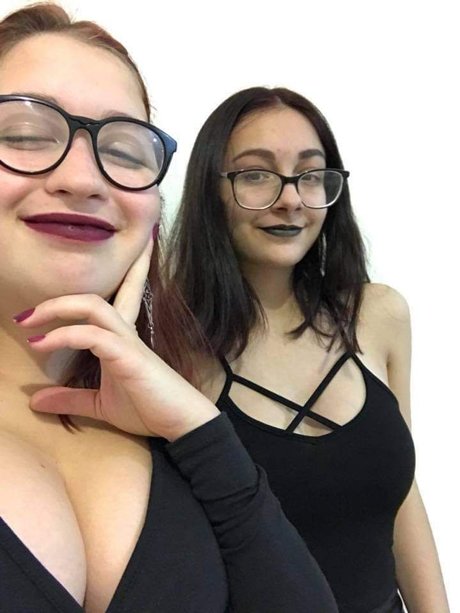 Isabella Falgarona_ model adult img