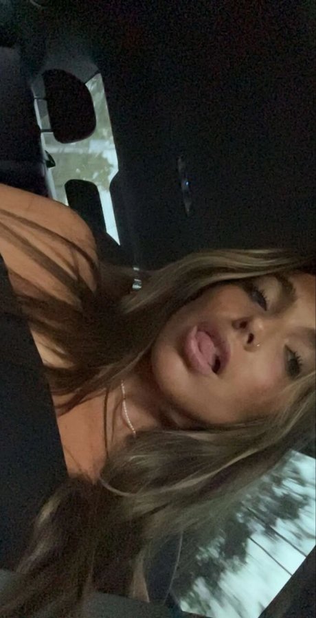 Jordan Beckham model naked pic