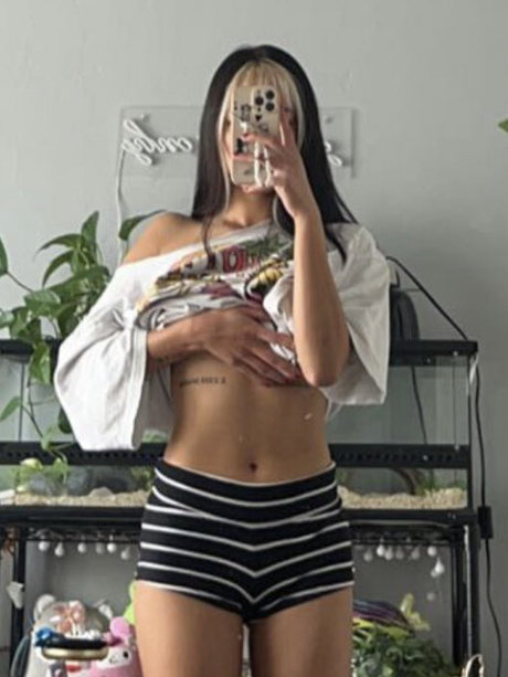 Gabby Hua_ sexy pornstar img