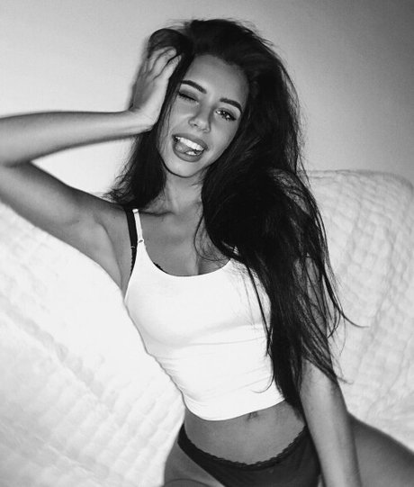 Roksana Wisnniowa nice model pictures