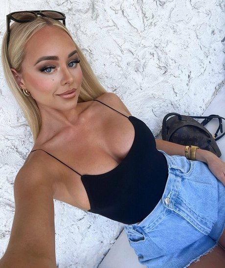 Allie Auton pornstar xxx archive