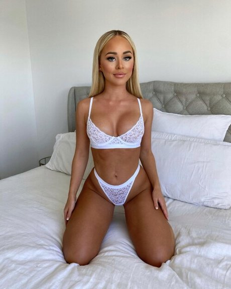 Allie Auton model nudes image