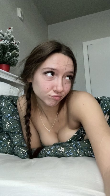 Crazyjamjam star erotic pics