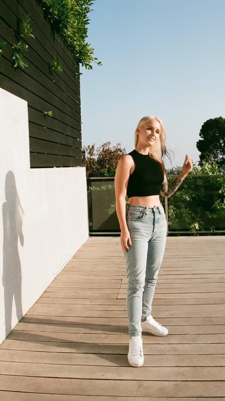 Sonja Reid_ star sexy photo