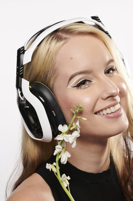 Sonja Reid_ top actress images