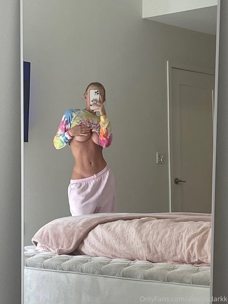 Alexis Clark Profile pic