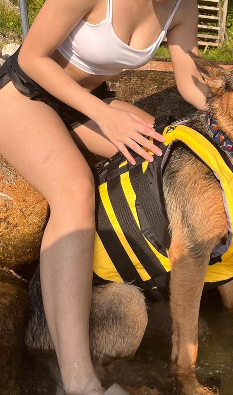 Sabrina Pezeshkian_ nudes model image