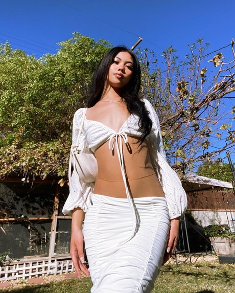 Alyanna Joelle art star img