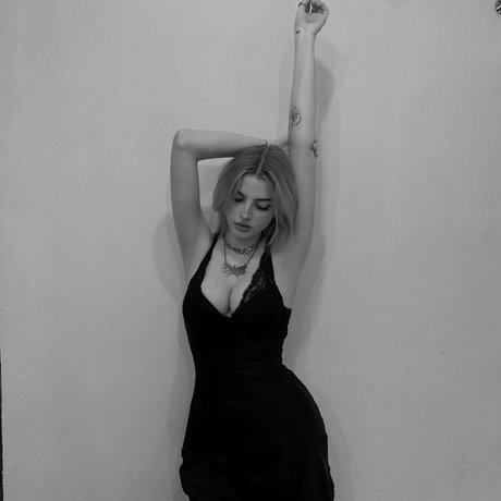 Annfigma_ hd pornstar img