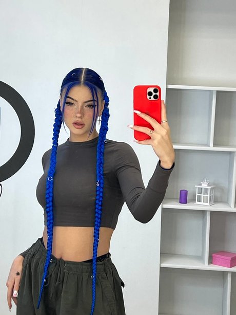 Annfigma_ high quality star galleries