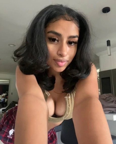 Kani Rosi model pornographic pics