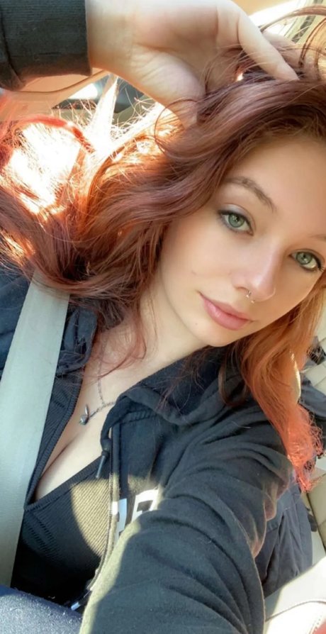 Lydia Renae pornstar erotic photo