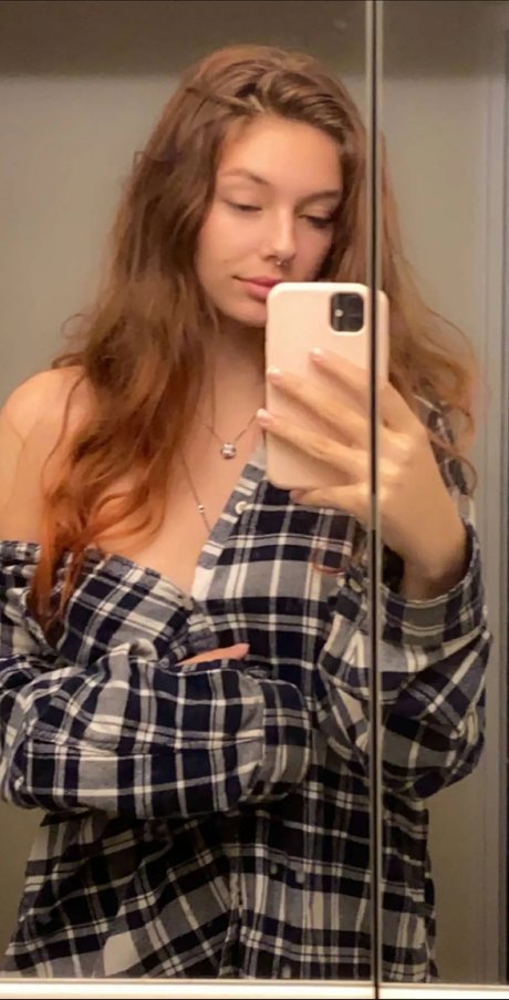 Lydia Renae erotic model images