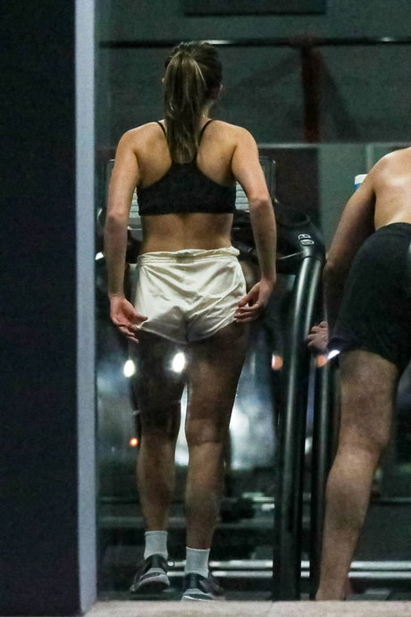 Addison Rae nice model img