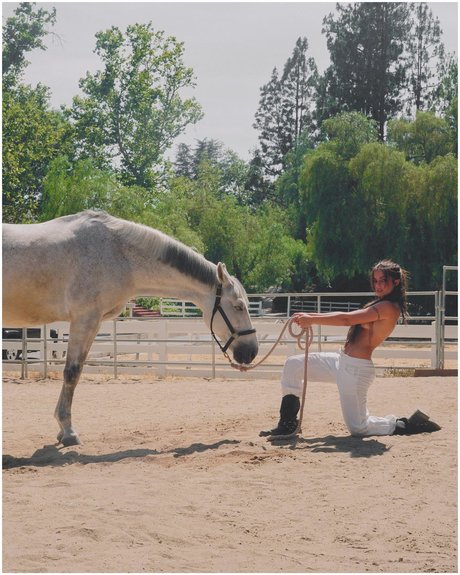 Addison Rae model hot photo