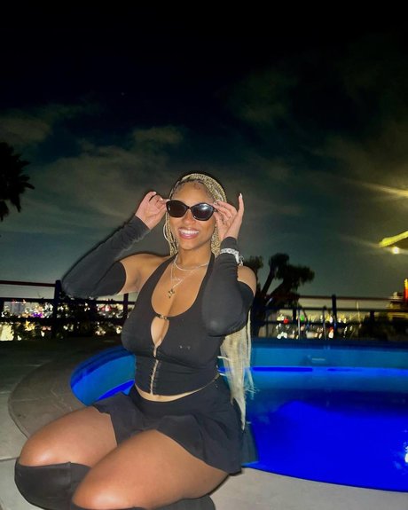 Kalani Rodgers model hot pictures