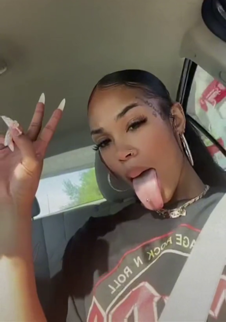 Cynthia Rose_ Profile pic