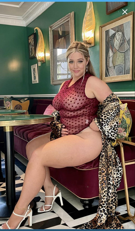 Ellana Bryan model top image