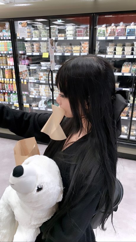 Jilan adult model photo