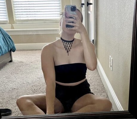 Alanis King model beautiful picture